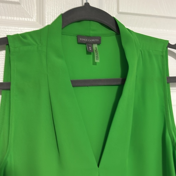 Vince Camuto elegant v-neck blouse - Picture 2 of 5